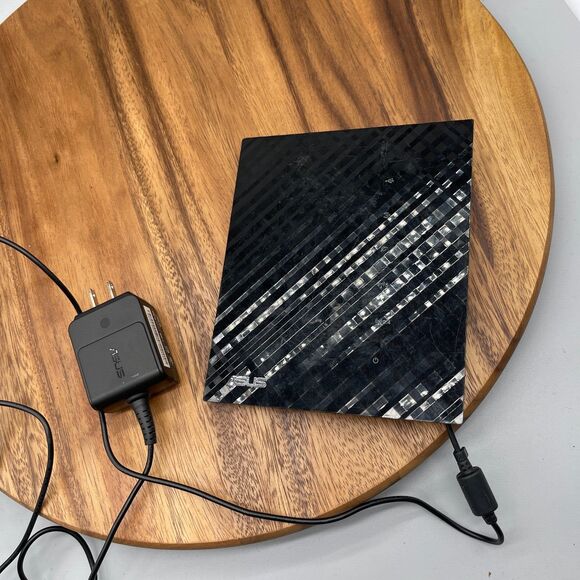 ASUS Dual Band Wireless-N RT-N56U Gigabit Router - Picture 1 of 6